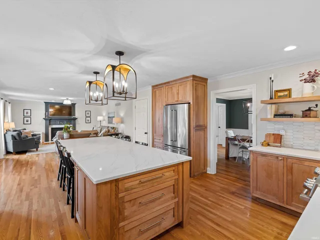 $775,000 | 10001 Oglesby Drive, Evansville, IN 47720