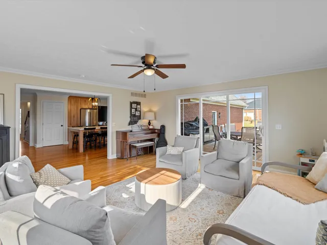 $775,000 | 10001 Oglesby Drive, Evansville, IN 47720