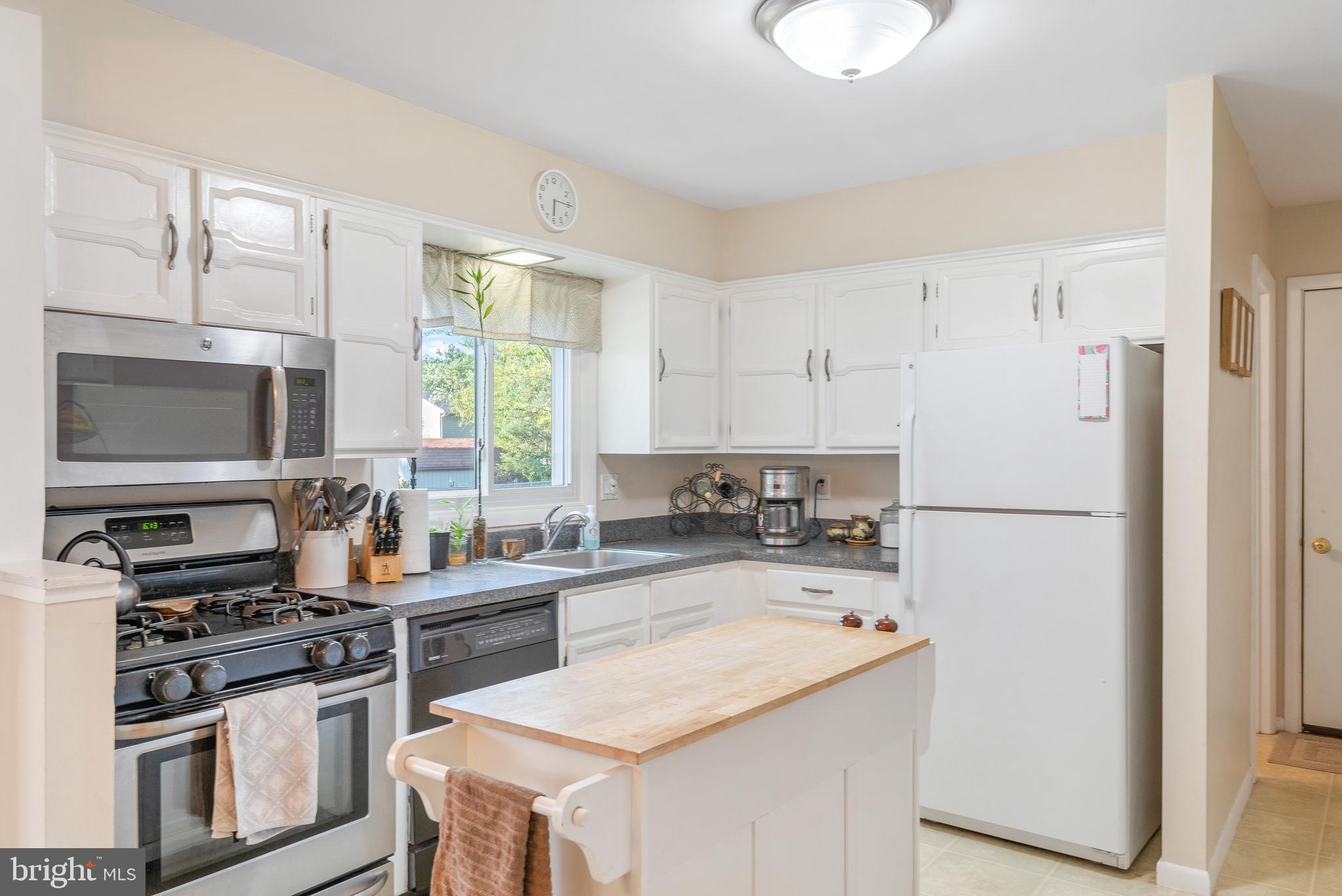 505 Wallingford Road Lancaster, PA 17601 - Photo 8 of 38