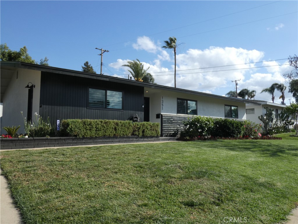 1351 Kevin Redlands, CA 92373 - Photo 4 of 46