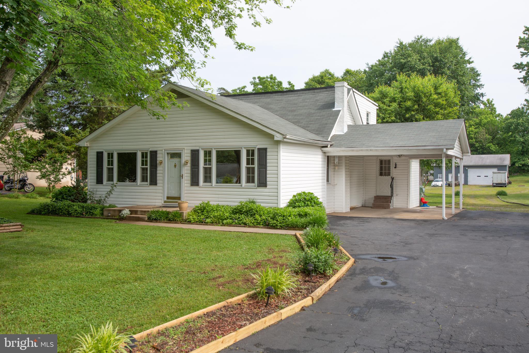 8008 Rugby Road Manassas, VA 20111 - Photo 2 of 58 Gallery Image 2