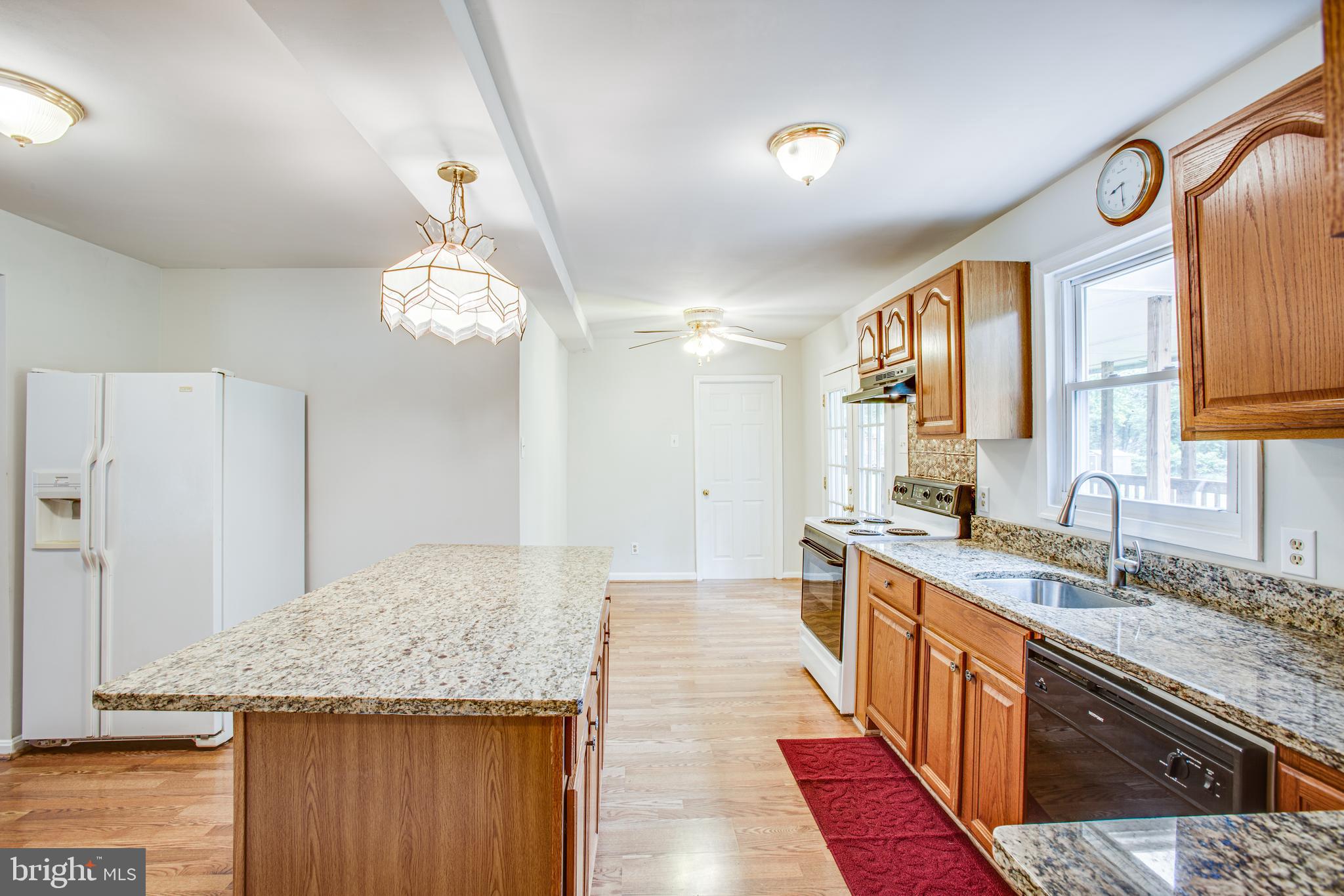 8008 Rugby Road Manassas, VA 20111 - Photo 11 of 58 Kitchen