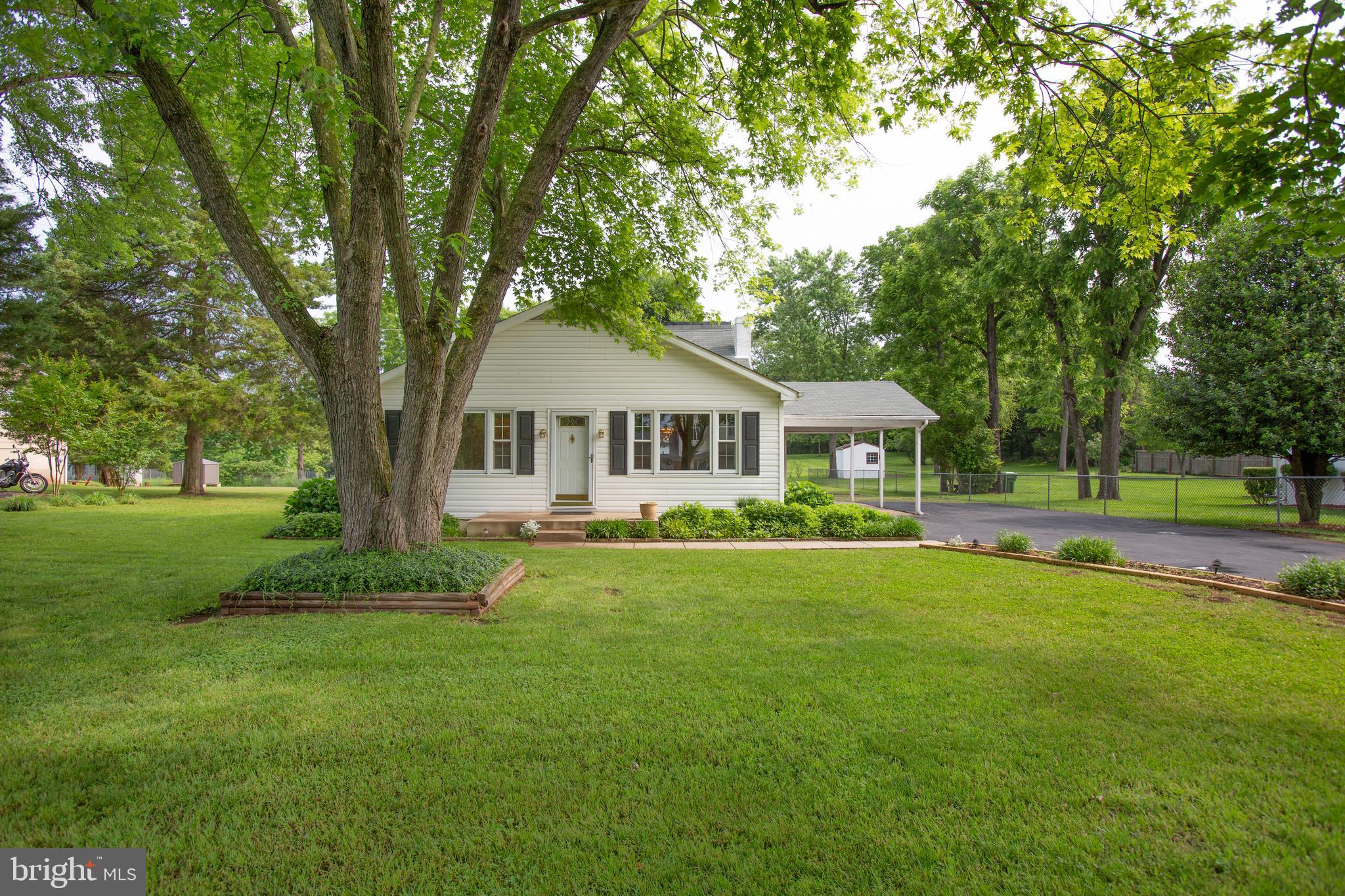 8008 Rugby Road Manassas, VA 20111 - Photo 3 of 58 Gallery Image 3