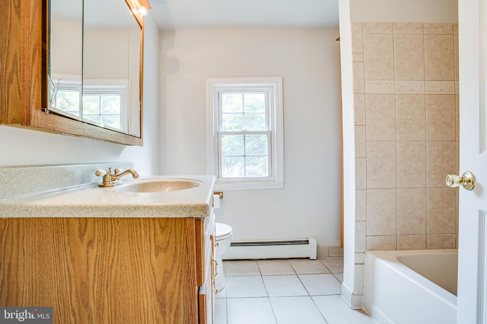 8008 Rugby Road Manassas, VA 20111 - Photo 33 of 58 Upstairs Bath
