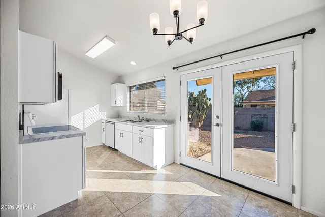 $1,650 | 2943 East Irwin Avenue, Mesa, AZ 85204