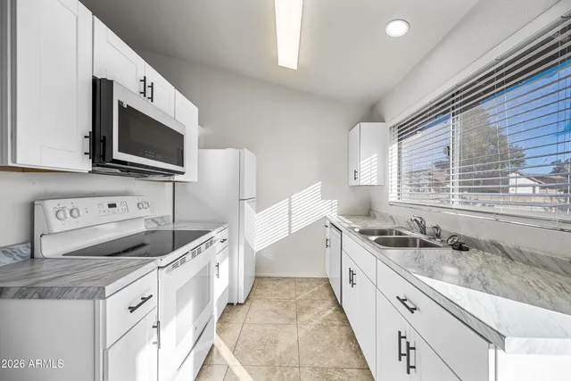 $1,650 | 2943 East Irwin Avenue, Mesa, AZ 85204