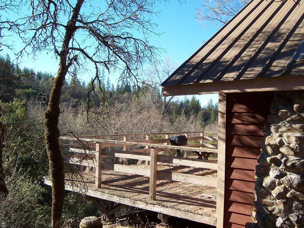 15803 Kaweah Road Oak Run, CA 96069 - Photo 3 of 38 Cabin deck