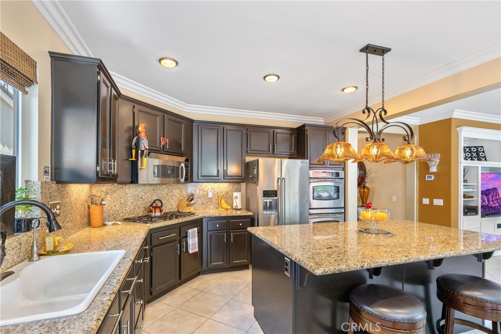 17059 Noble View Circle Riverside, CA 92503 - Photo 11 of 55