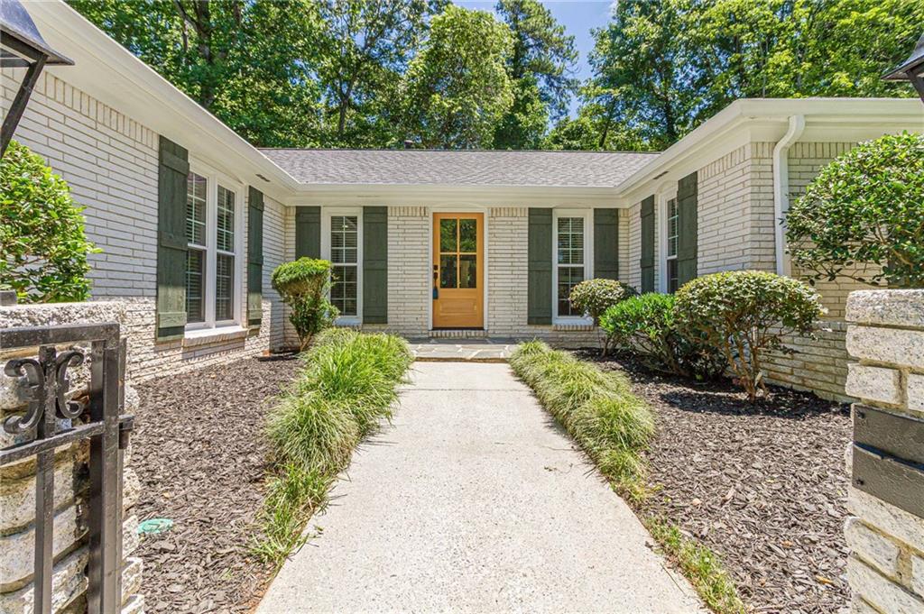 4296 Huntington Circle Atlanta, GA 30338 - Photo 4 of 46
