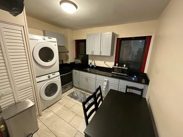 $4,200 | 871 Harrison Avenue, Unit 3, Boston, MA 02118