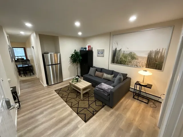 $4,200 | 871 Harrison Avenue, Unit 3, Boston, MA 02118