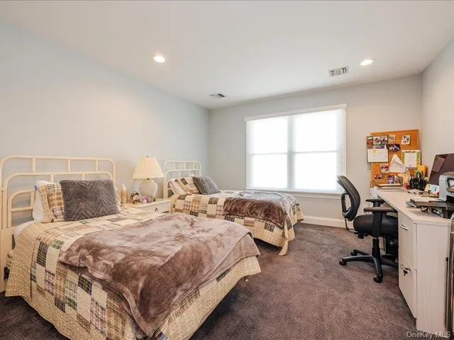 $1,850,000 | 38 Fieldstone Lane, Oyster Bay, NY 11771