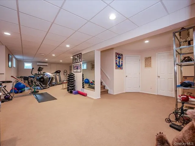 $1,850,000 | 38 Fieldstone Lane, Oyster Bay, NY 11771