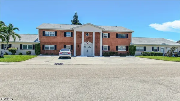 $124,900 | 1262 Myerlee Country Club Boulevard, Unit 6, Fort Myers, FL 33919