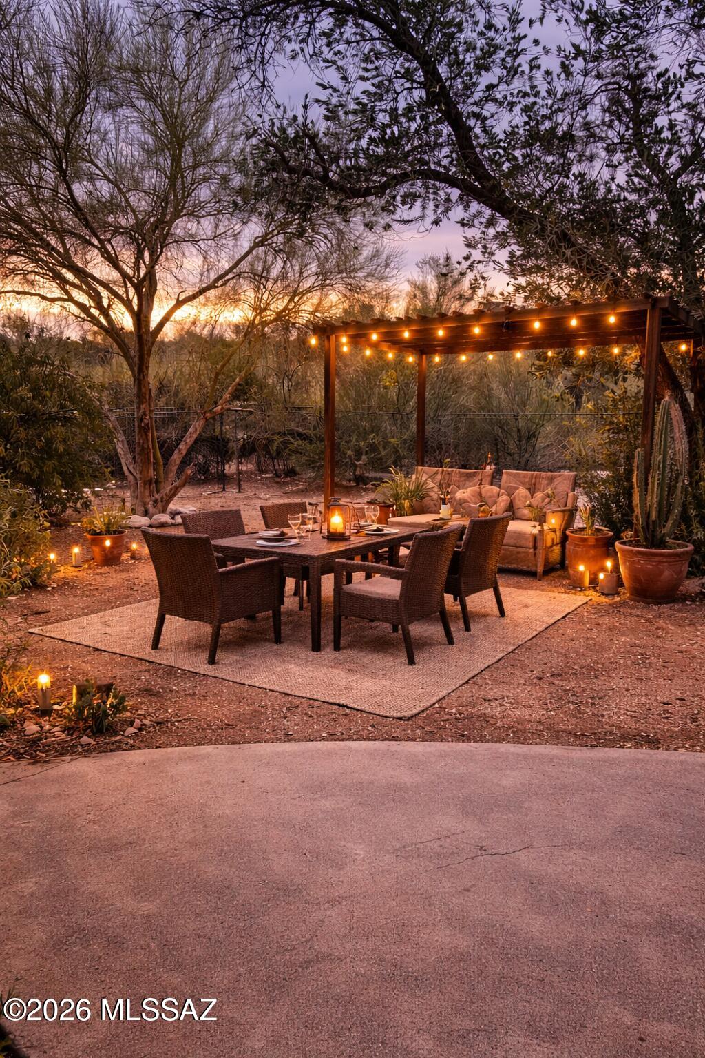 4415 North Swan Road Tucson, AZ 85718 - Photo 25 of 33 a view of patio