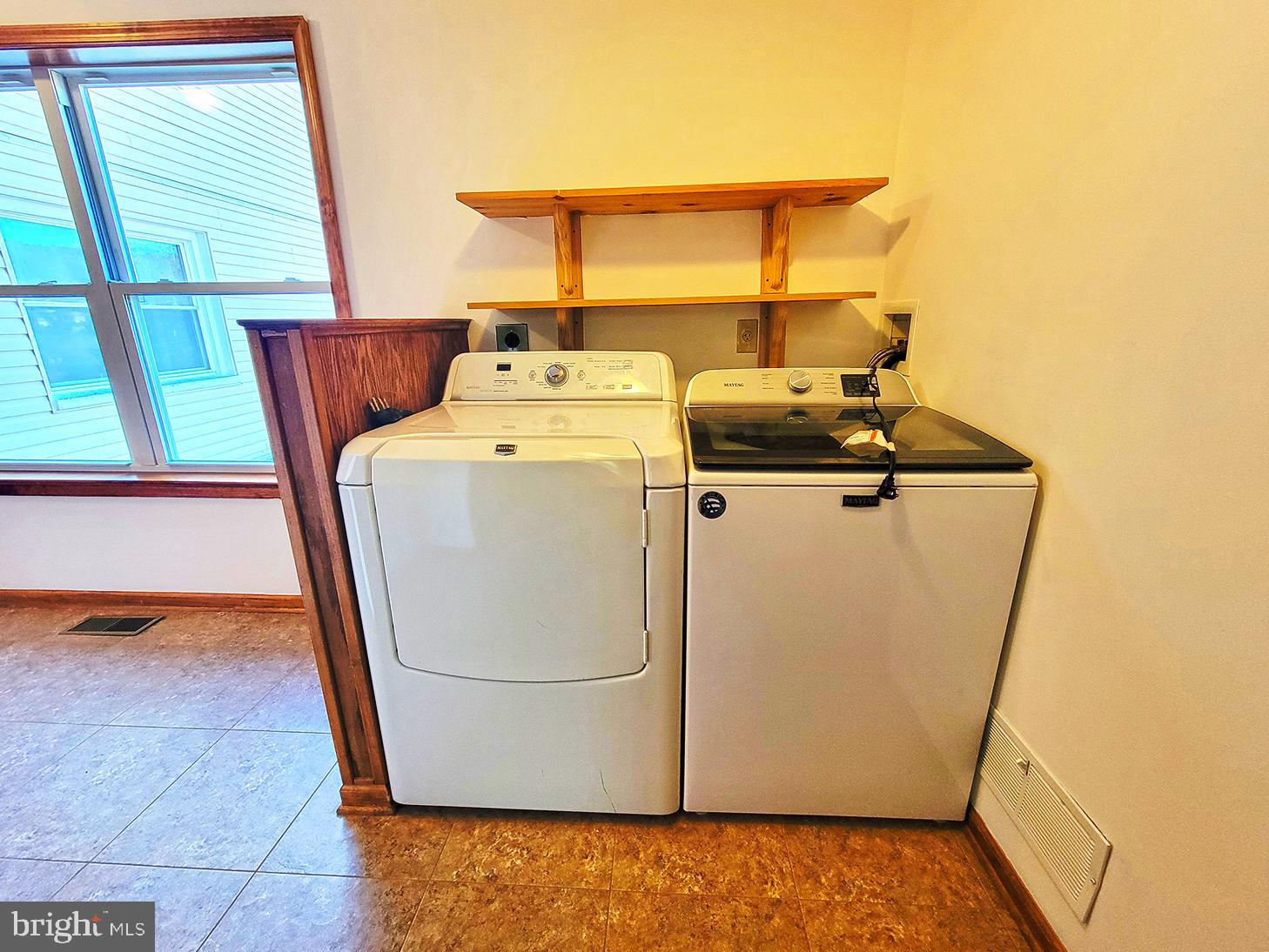 1018 Crestview Avenue Shillington, PA 19607 - Photo 32 of 47 a utility room with dryer and washer