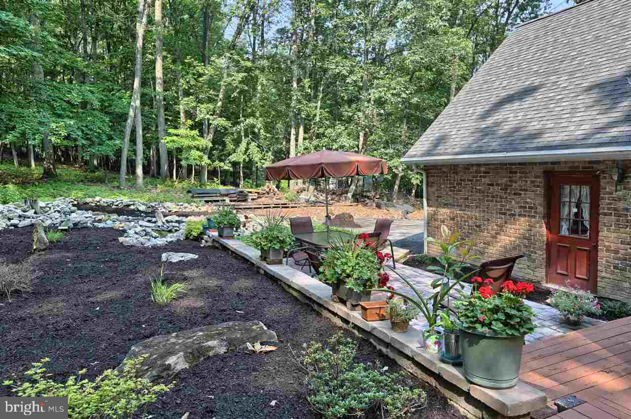 1239 Kuhn Road Boiling Springs, PA 17007 - Photo 11 of 34 Gallery Image 11