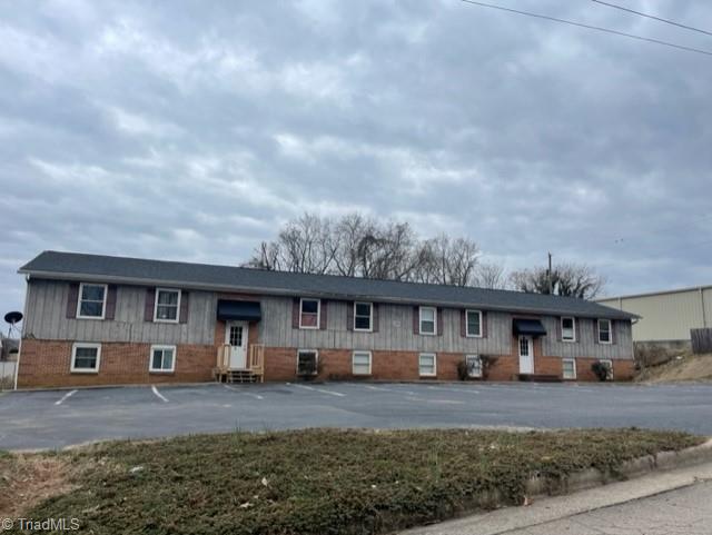 100 A-3 E Jefferson Street Mayodan, NC 27027 - Photo 1 of 12