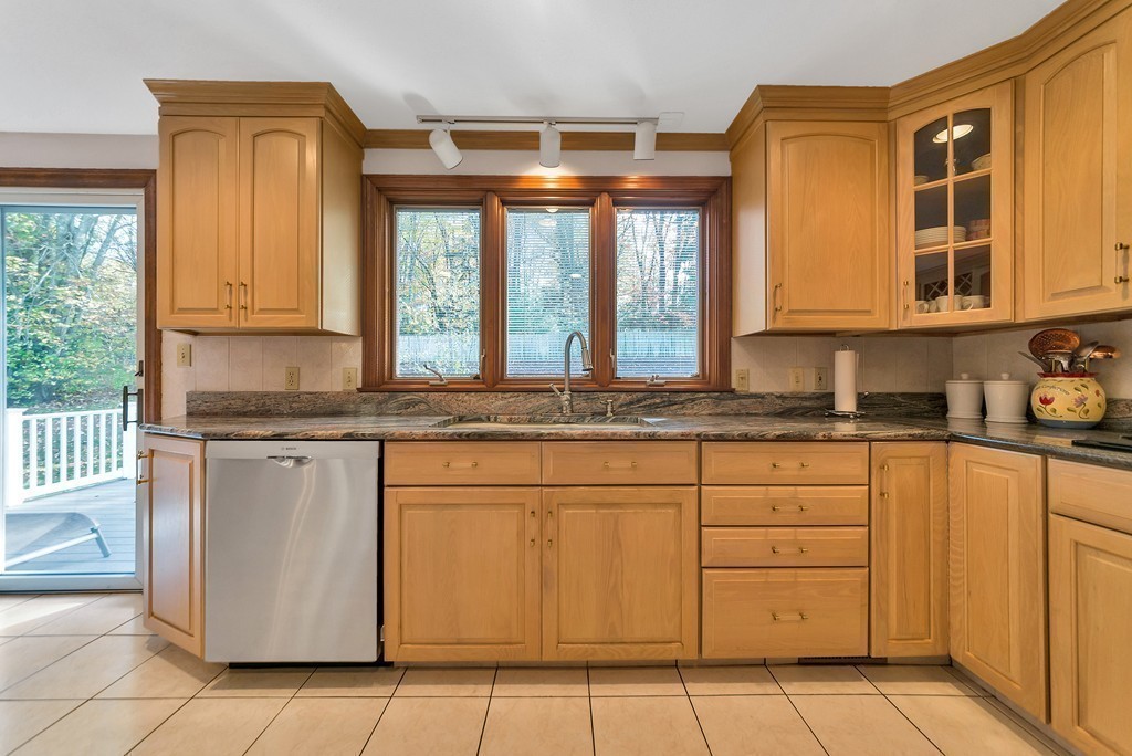 141 Blueberry Hill Road Longmeadow, MA 01106 - Photo 7 of 30 Gallery Image 7