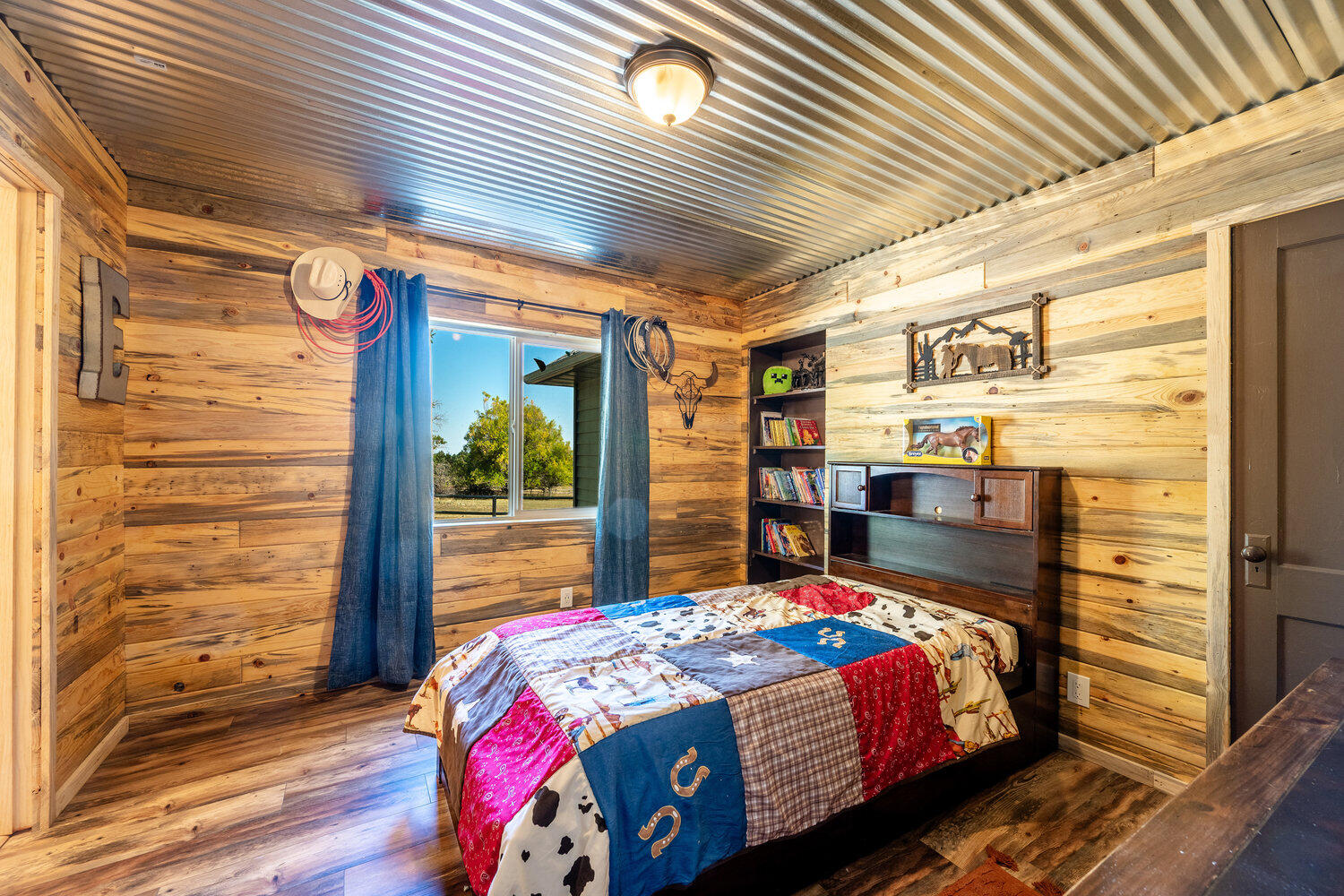 48 Wagon Box Road Story, WY 82842 - Photo 20 of 86 062_dsc_9500-hdr-edit_16