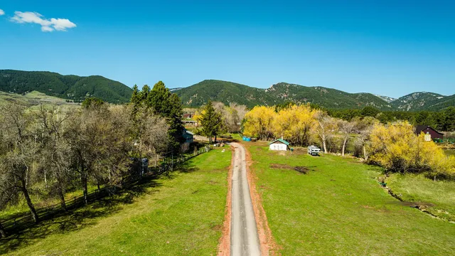 $1,400,000 | 48 Wagon Box Road, Story, WY 82842