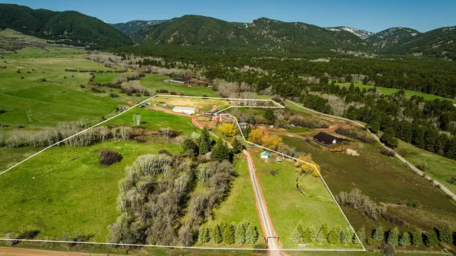 $1,400,000 | 48 Wagon Box Road, Story, WY 82842