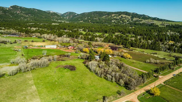 $1,400,000 | 48 Wagon Box Road, Story, WY 82842