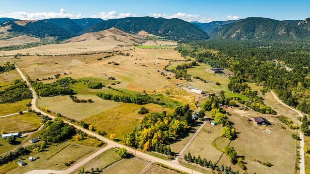 $1,400,000 | 48 Wagon Box Road, Story, WY 82842