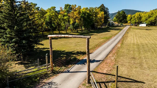 $1,400,000 | 48 Wagon Box Road, Story, WY 82842