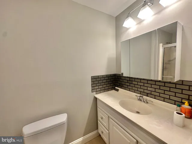 $3,200 | 9 Beechwood Lane, Unit A, Burlington, NJ 08016