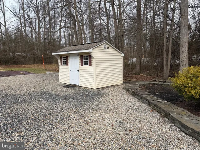 $3,200 | 9 Beechwood Lane, Unit A, Burlington, NJ 08016