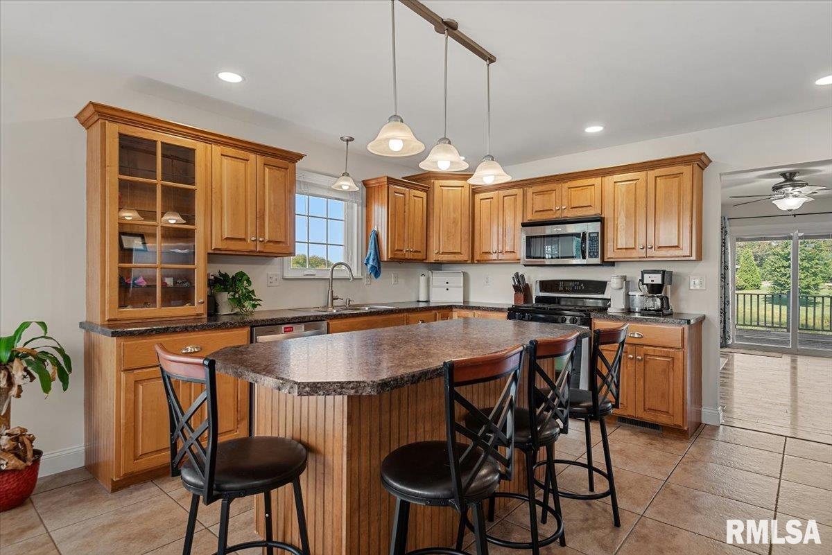 320 Timber Ridge Road Mechanicsburg, IL 62545 - Photo 12 of 57 Gallery Image 12
