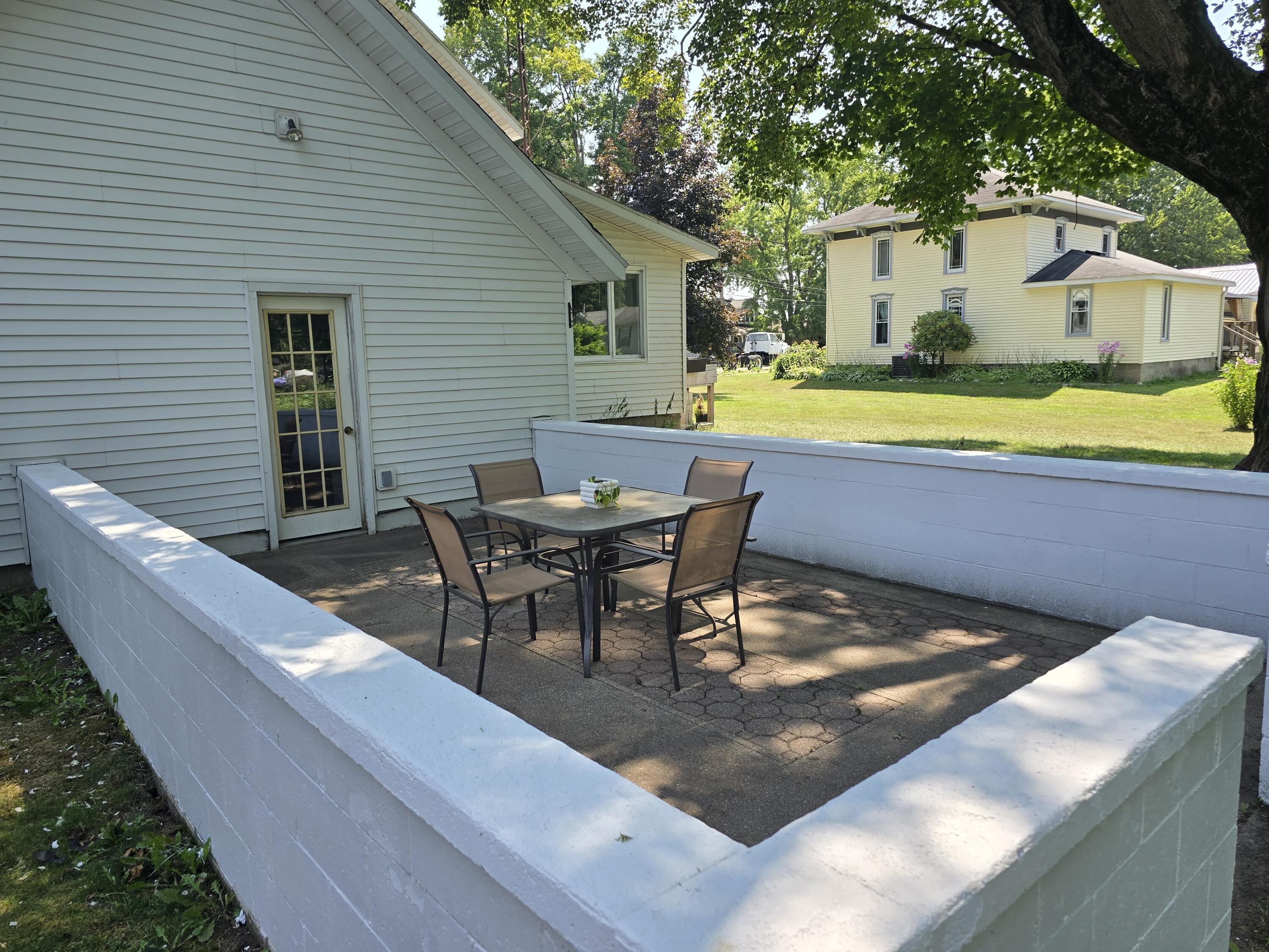642 Maple Street Colon, MI 49040 - Photo 9 of 38 1000087388