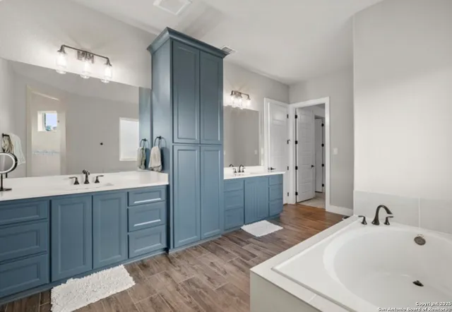 $3,800 | 451 Stone Loop, Castroville, TX 78009