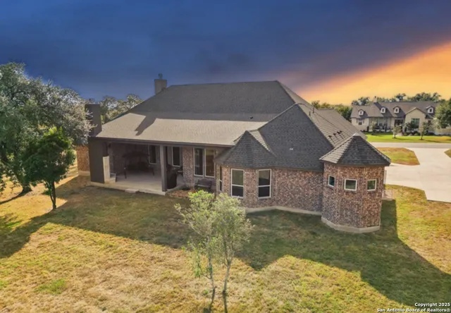 $3,800 | 451 Stone Loop, Castroville, TX 78009