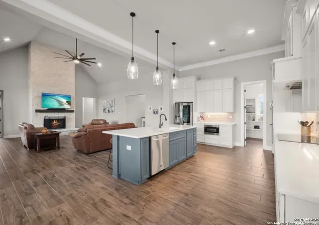 $3,800 | 451 Stone Loop, Castroville, TX 78009