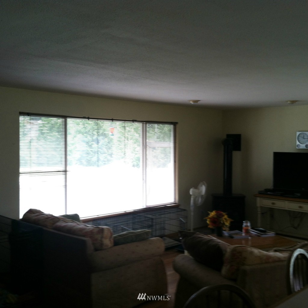 6778 Holst Road Clinton, WA 98236 - Photo 14 of 22 Gallery Image 14