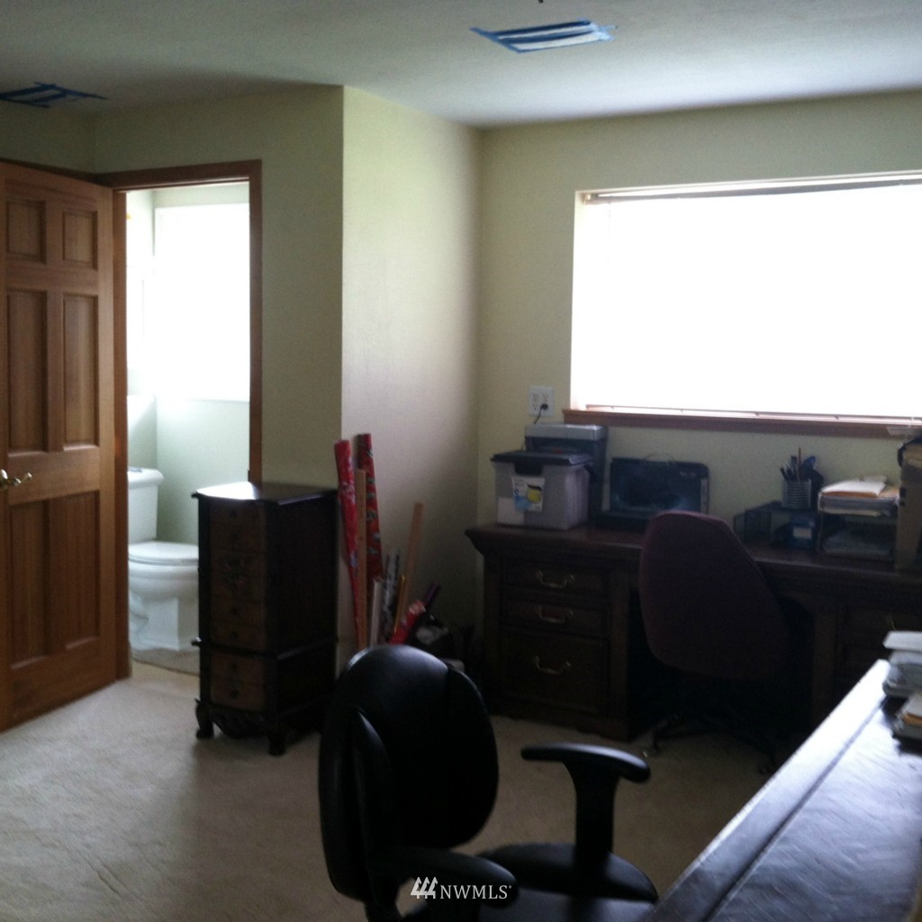 6778 Holst Road Clinton, WA 98236 - Photo 21 of 22 Gallery Image 21
