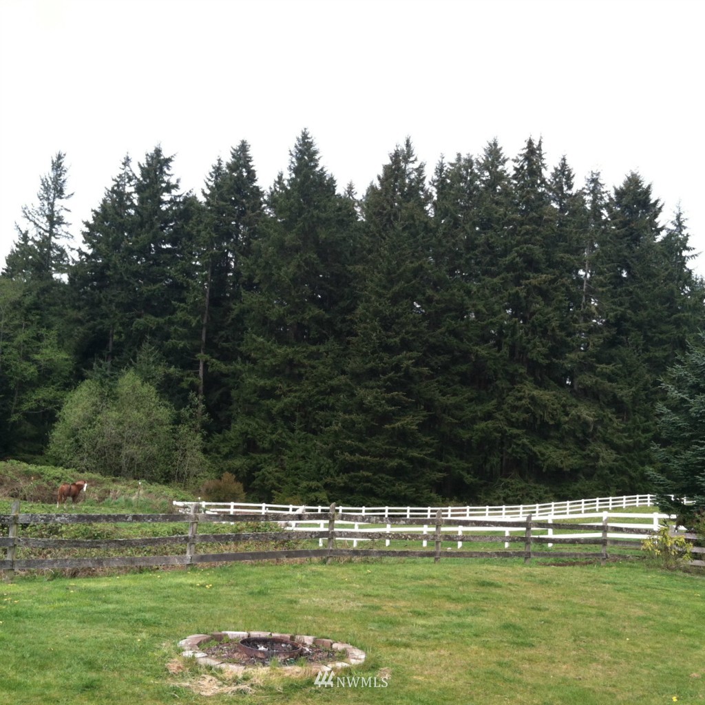 6778 Holst Road Clinton, WA 98236 - Photo 6 of 22 Gallery Image 6