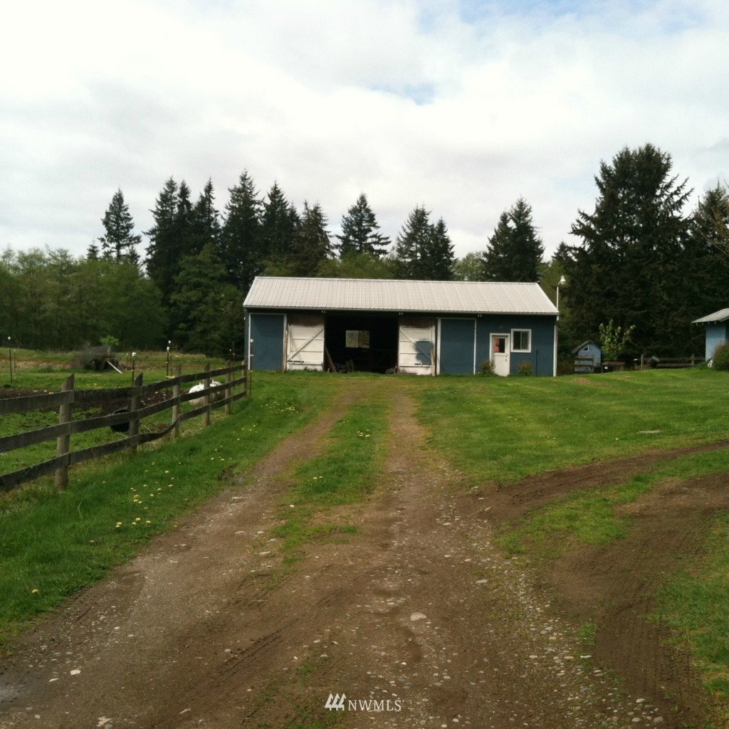 6778 Holst Road Clinton, WA 98236 - Photo 10 of 22 Gallery Image 10