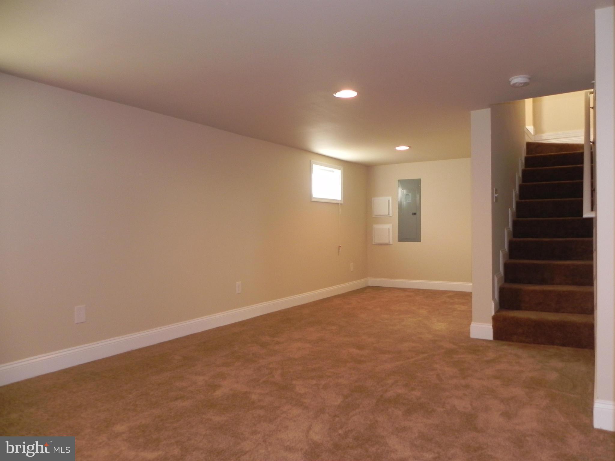 4411 Maple Road Morningside, MD 20746 - Photo 21 of 28 Family Room