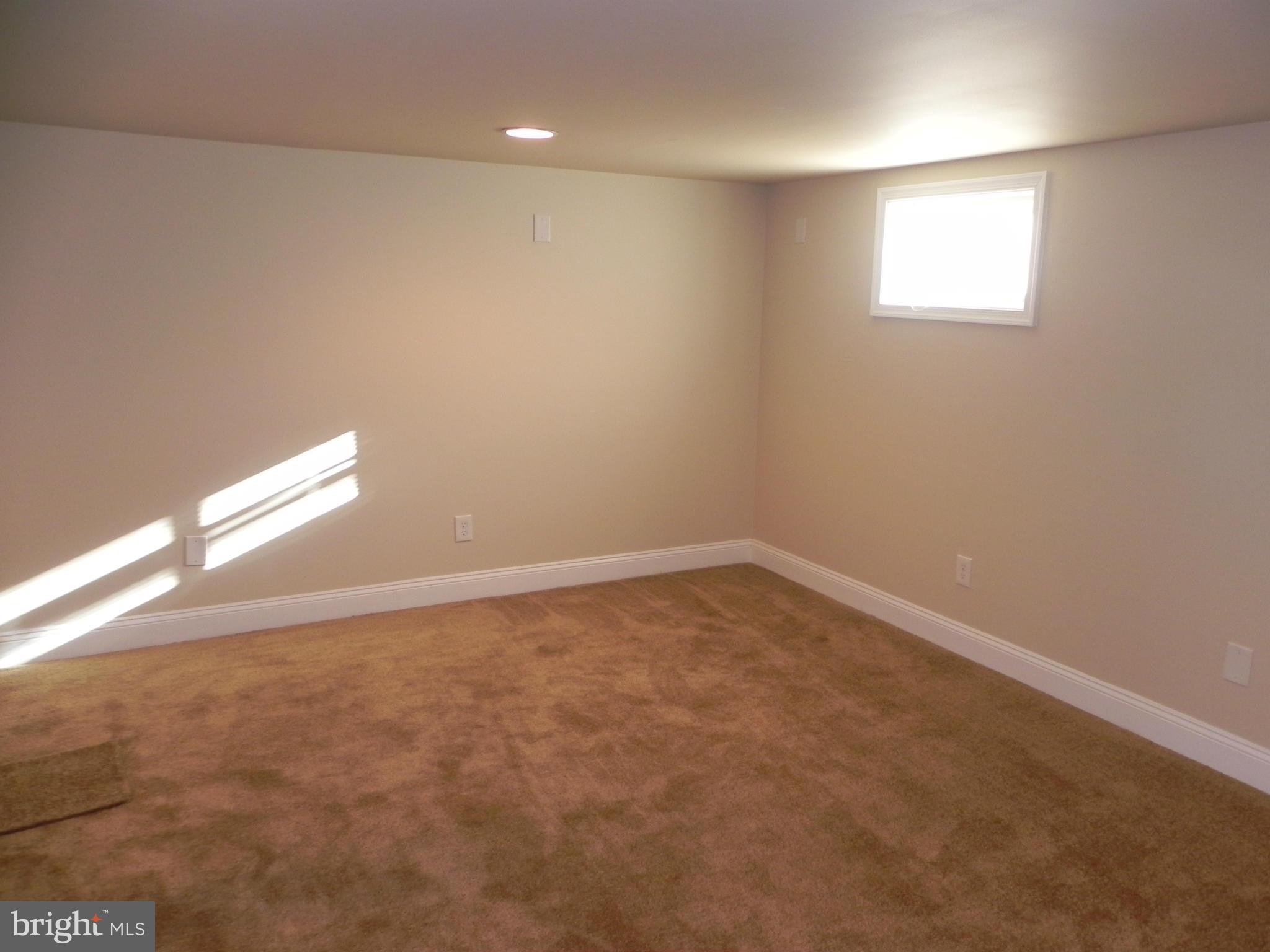 4411 Maple Road Morningside, MD 20746 - Photo 25 of 28 Family Room