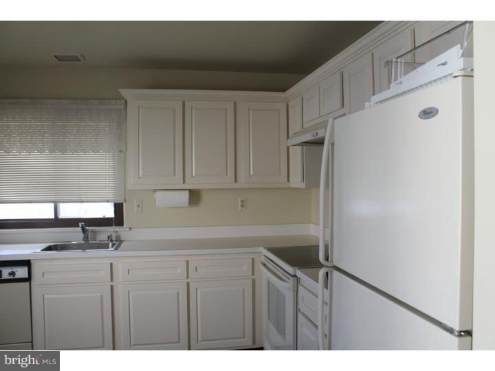 31 Windsor Road Southampton, NJ 08088 - Photo 13 of 22 Kitchen