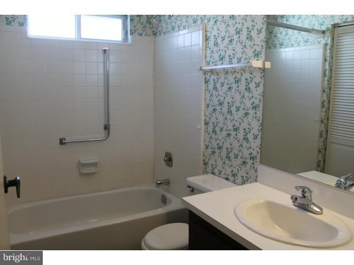 31 Windsor Road Southampton, NJ 08088 - Photo 14 of 22 Bathroom