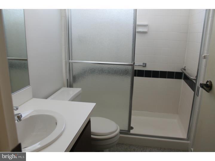 31 Windsor Road Southampton, NJ 08088 - Photo 17 of 22 Bathroom