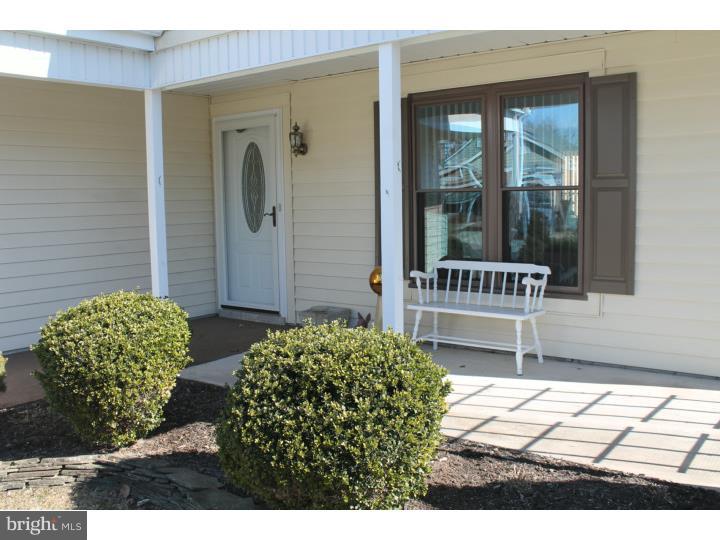 31 Windsor Road Southampton, NJ 08088 - Photo 3 of 22 Porch
