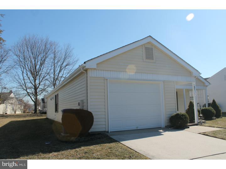31 Windsor Road Southampton, NJ 08088 - Photo 5 of 22 Gallery Image 5