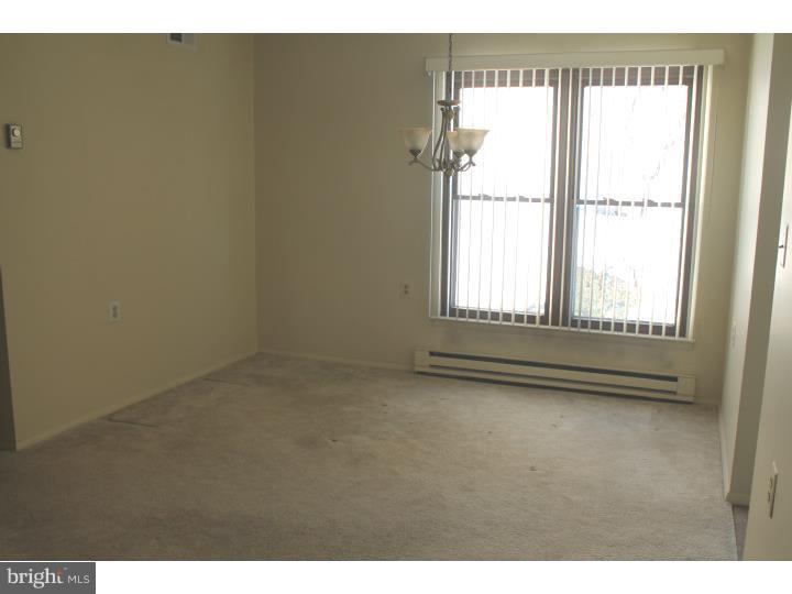 31 Windsor Road Southampton, NJ 08088 - Photo 8 of 22 Dining Room
