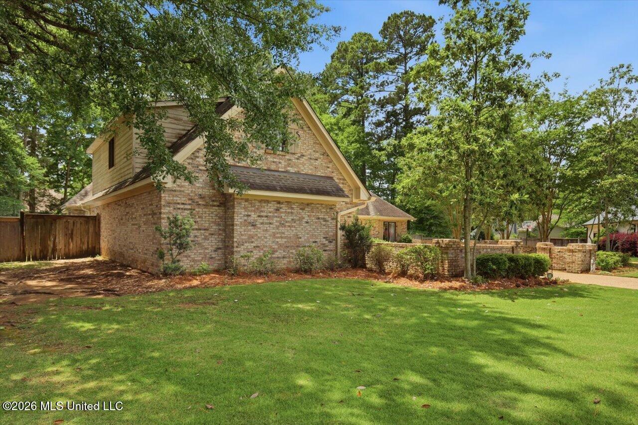 408 Ashbourn Court Madison, MS 39110 - Photo 2 of 61 02-408 Ashbourn Ct _ Hometoursms.com