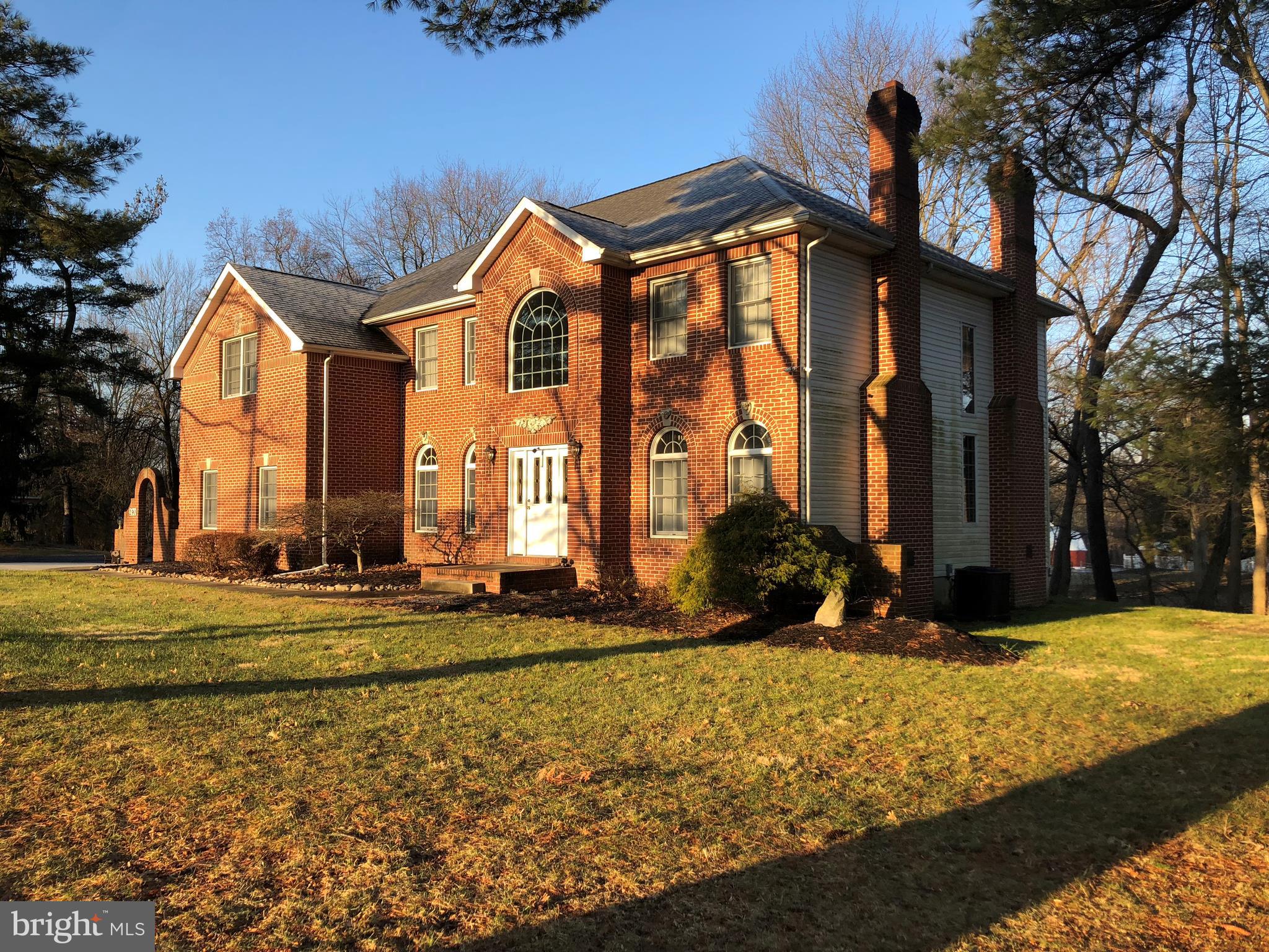 290 Holland Road Southampton, PA 18966 - Photo 2 of 45 Gallery Image 2